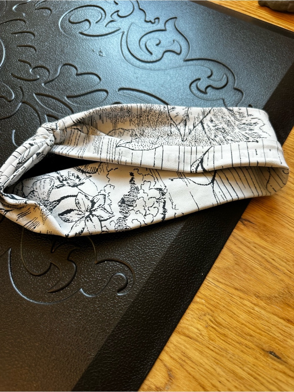 Athleta Navy & light grey  Floral Knotted Headband